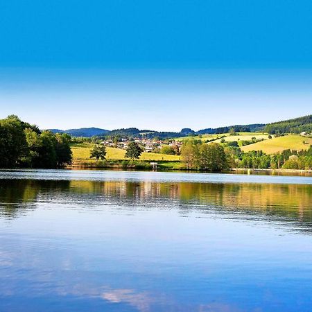 Camping Le Lac Des Sapins Cublize Buitenkant foto