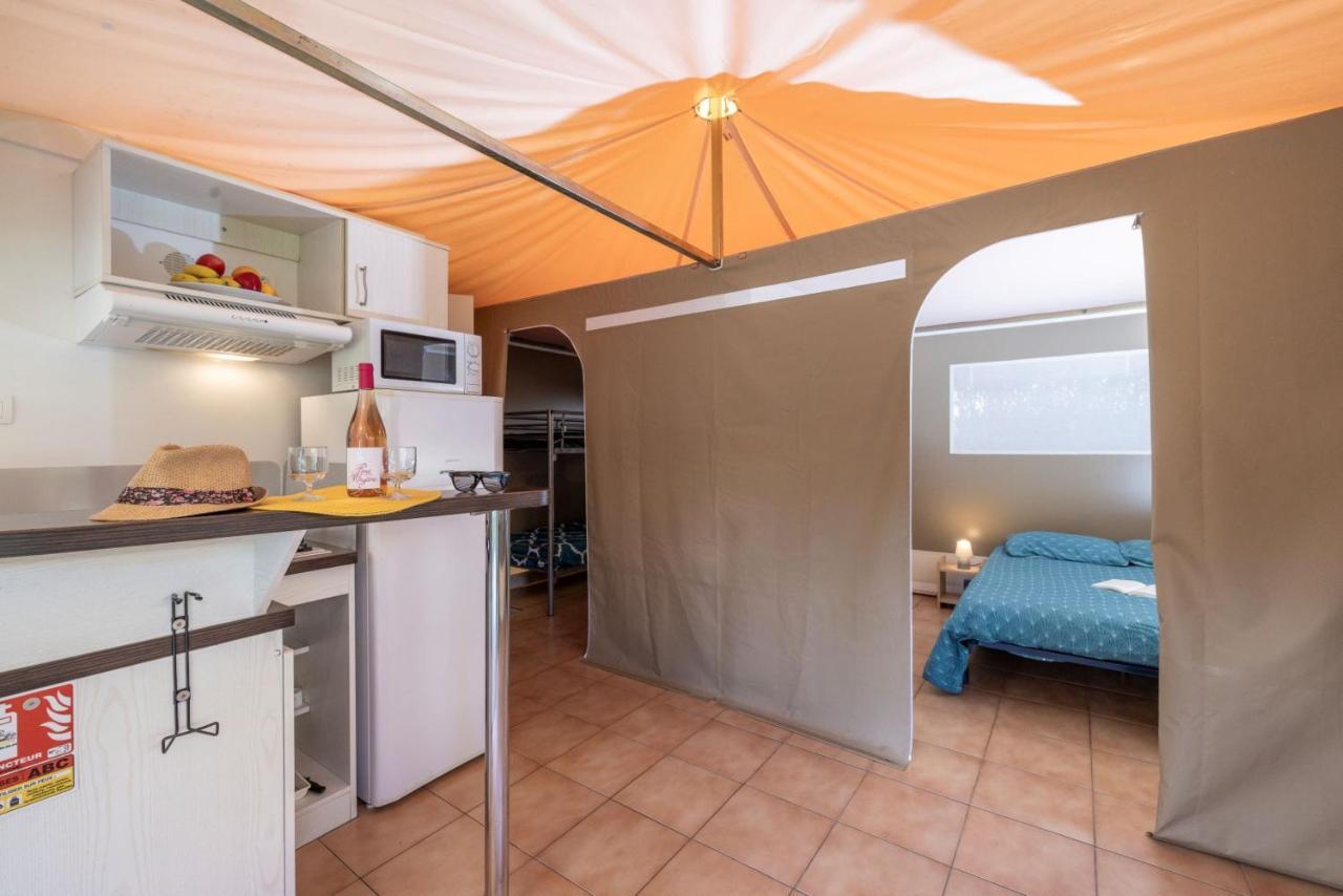 Camping Le Lac Des Sapins Cublize Buitenkant foto